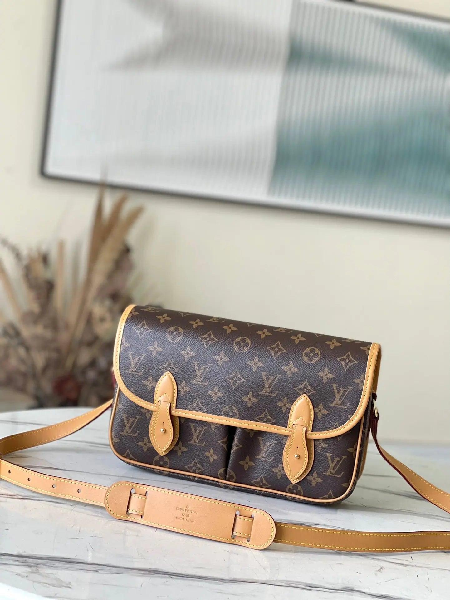 LV Monogram M42247 outblackco