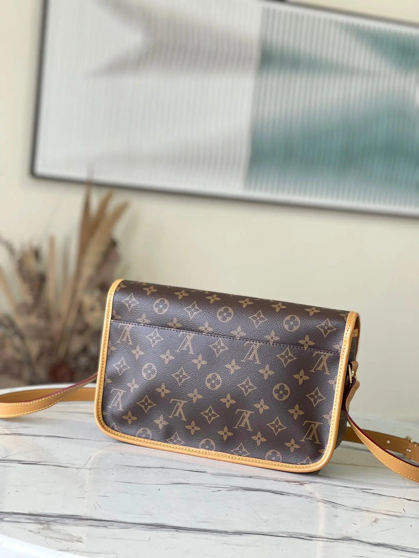 LV Monogram M42247 outblackco