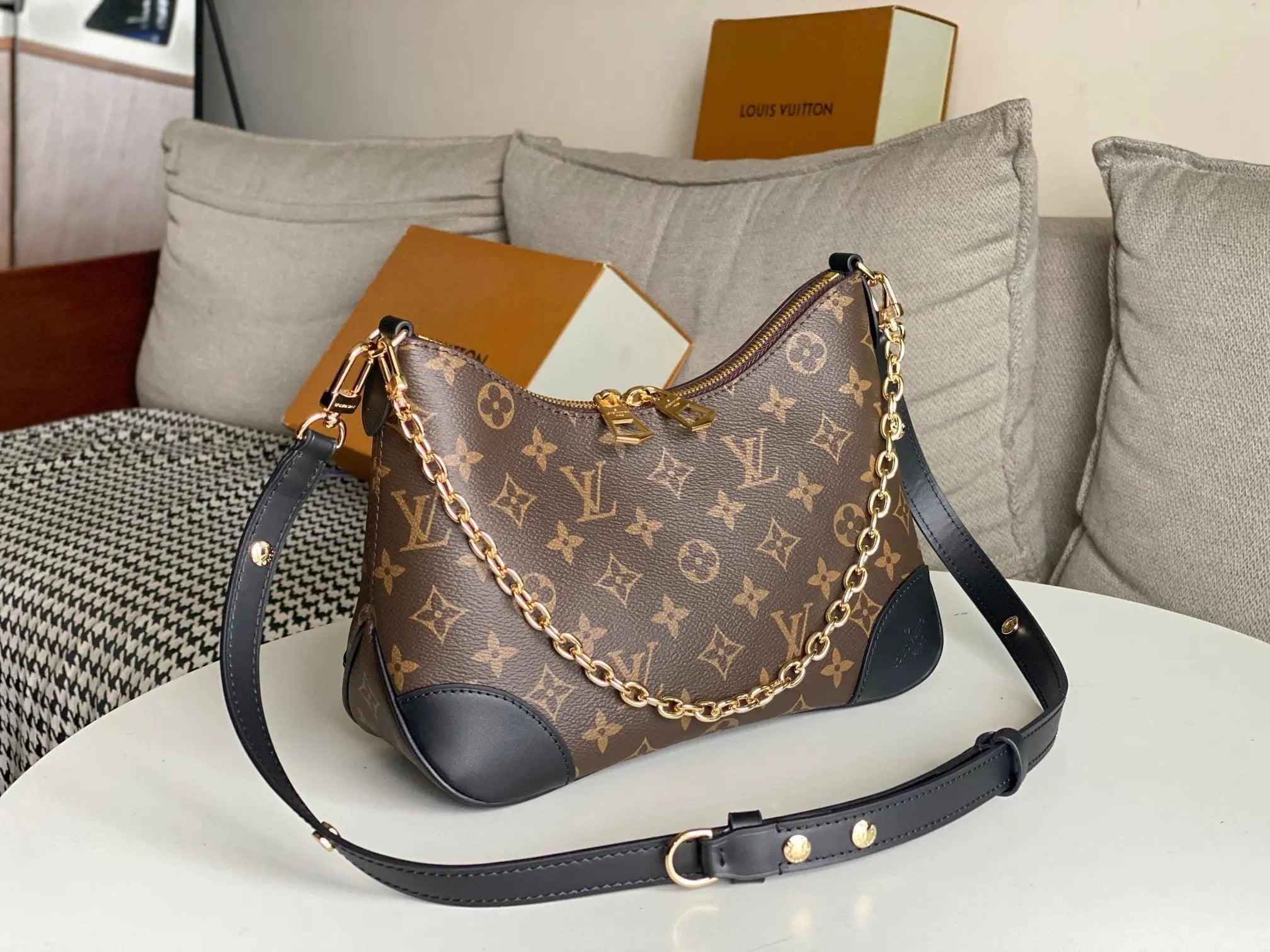 LV Monogram M45832 outblackco