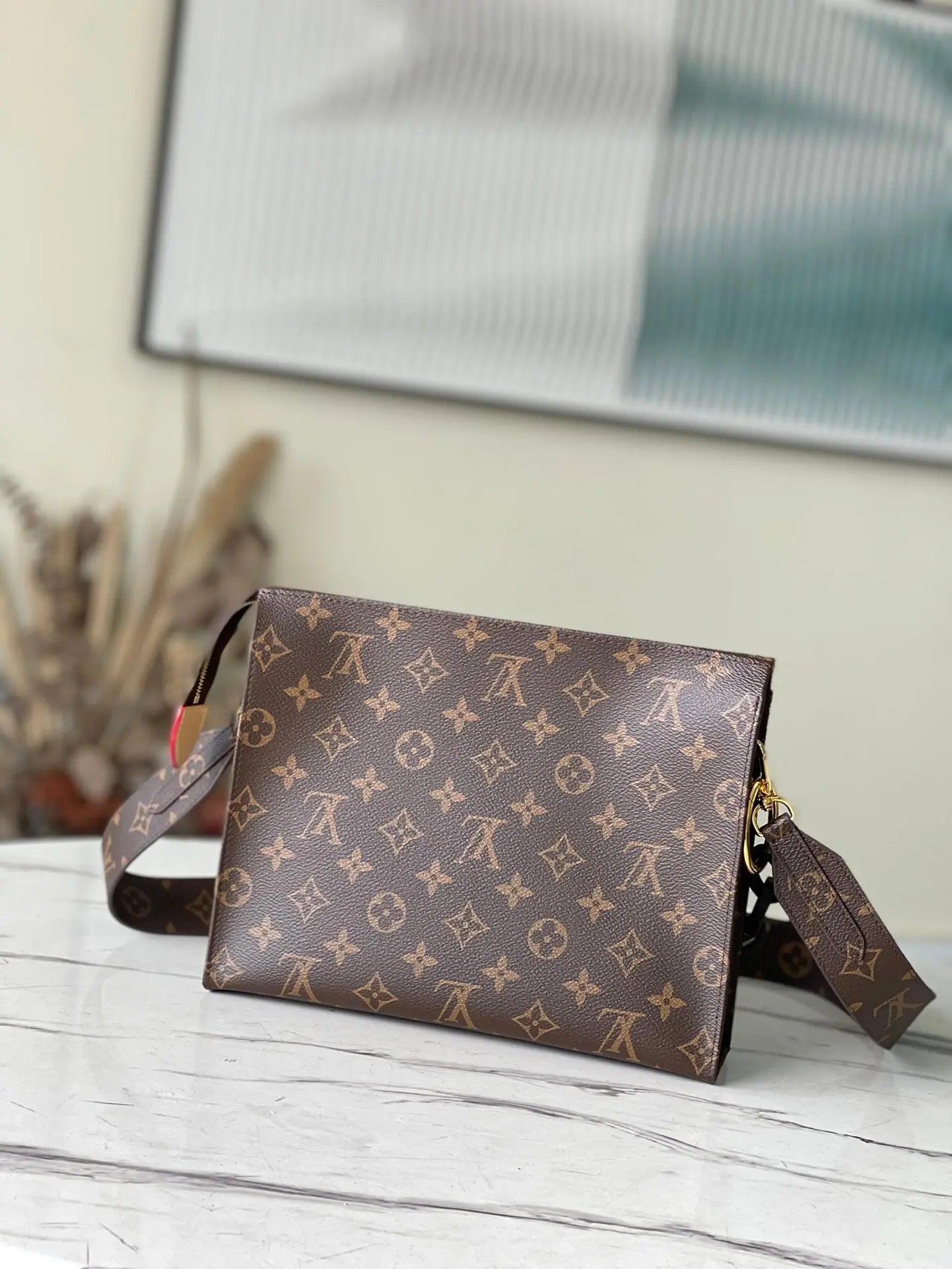 SO - New Fashion Women's Bags LUV Monogram A073 sneakeronline