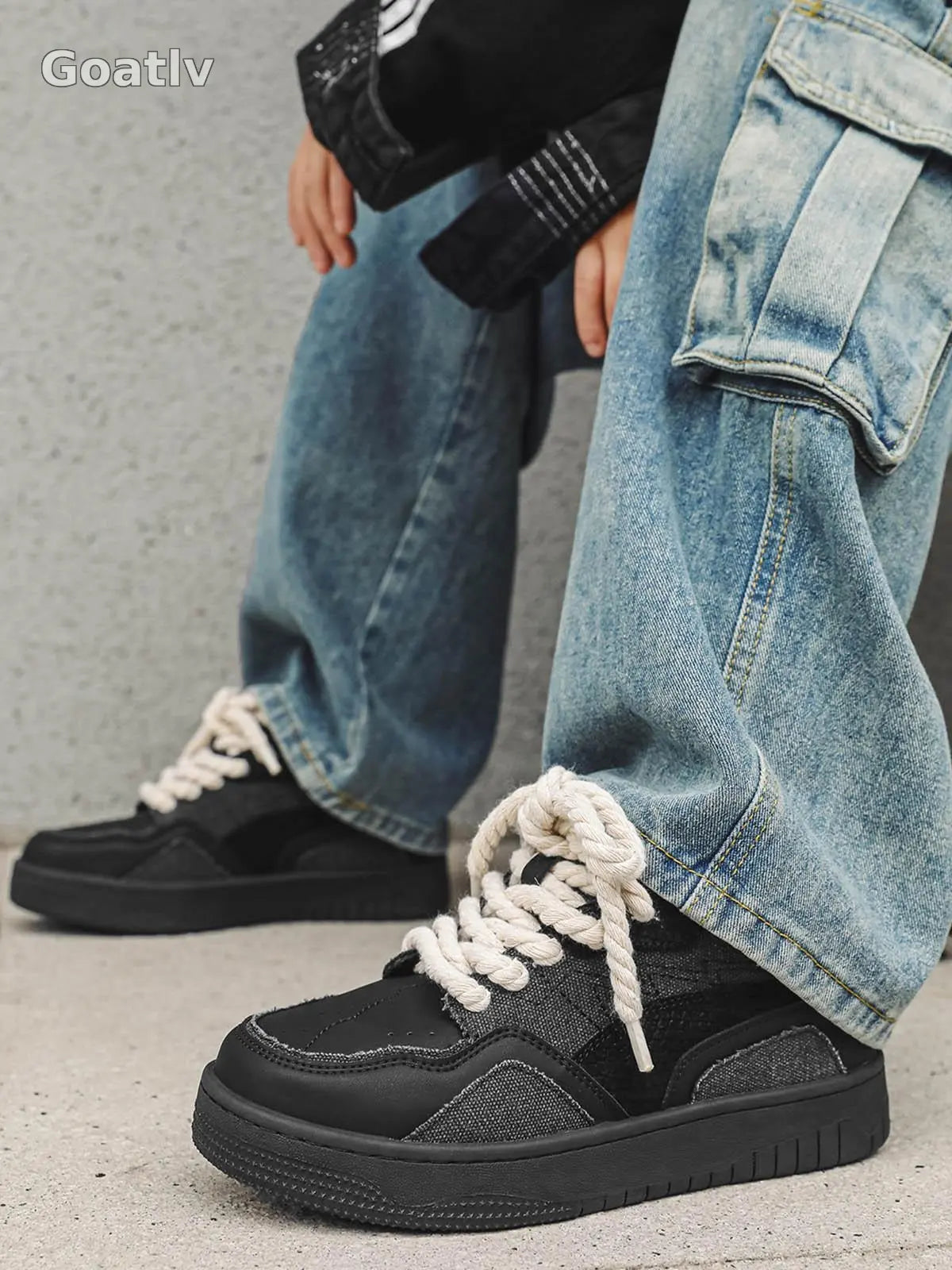 Sneakerhill Canvas Splicing Low Top Sneakers - 1984