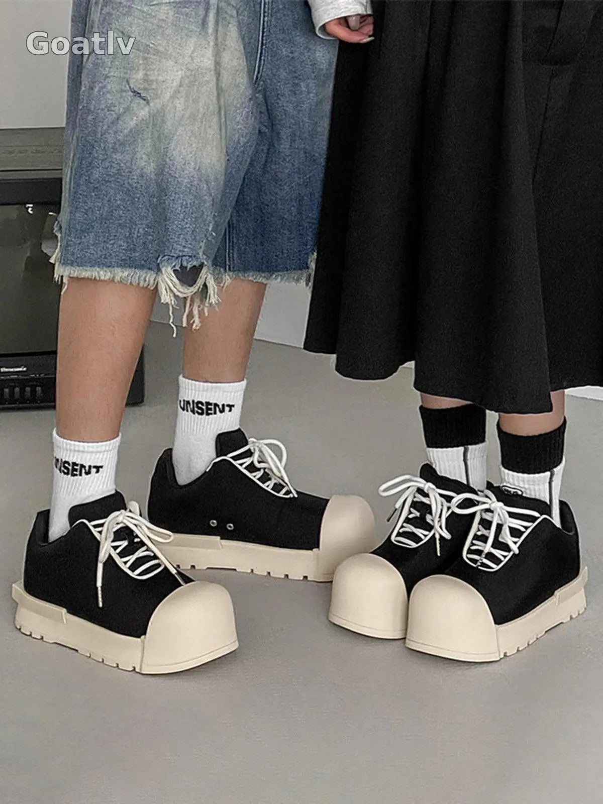 Sneakerhill Low Top Canvas Platform Sneakers - 1984