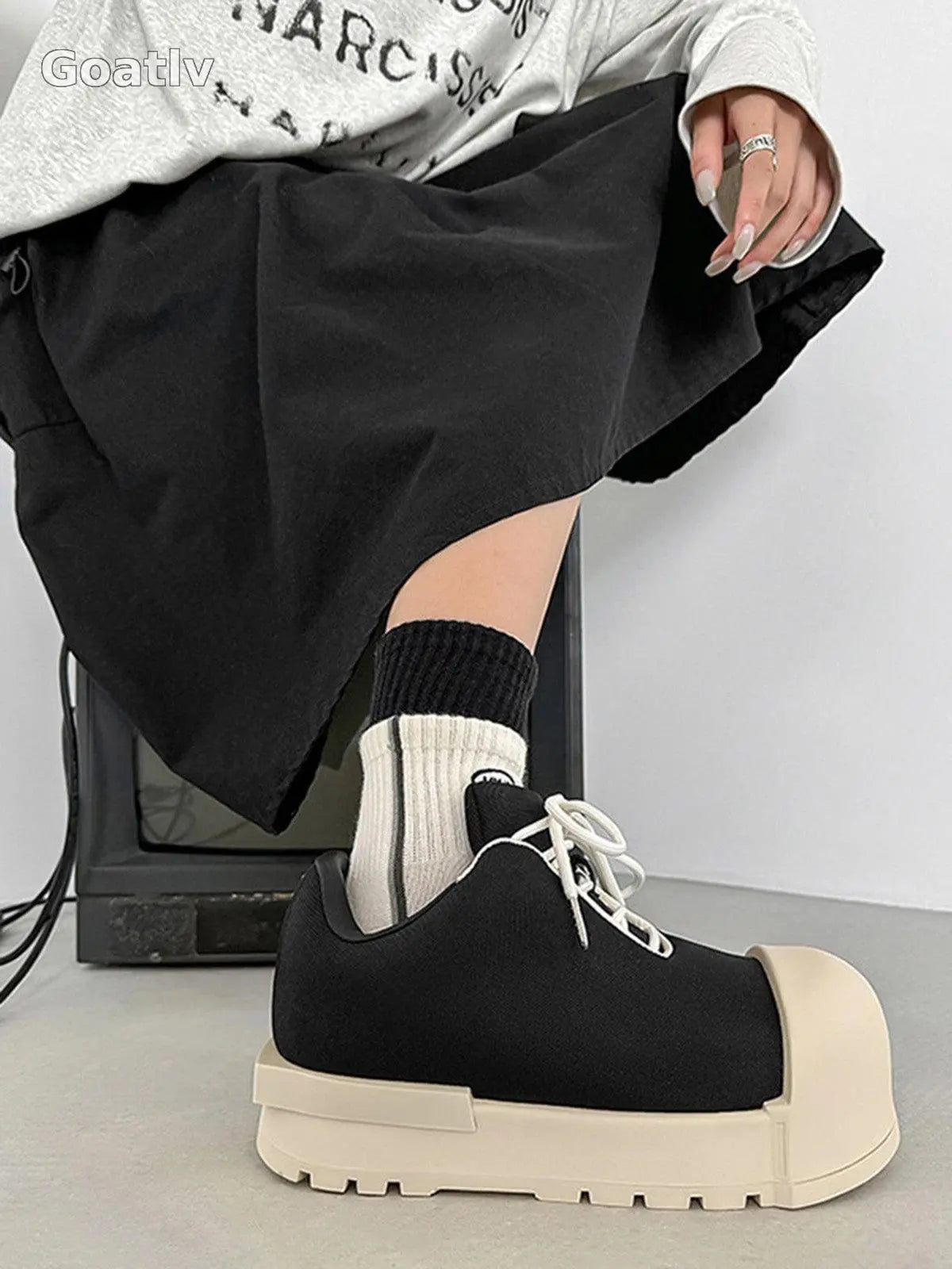 Sneakerhill Low Top Canvas Platform Sneakers - 1984
