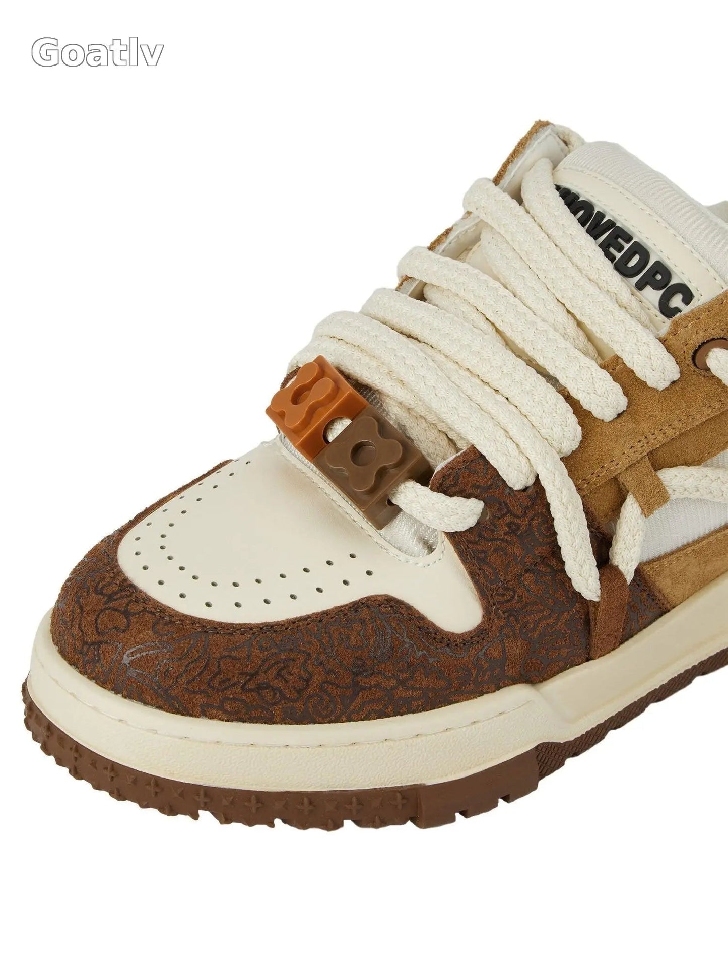 Sneakerhub Everything Goes With Casual Sneakers - 1931 - 1984