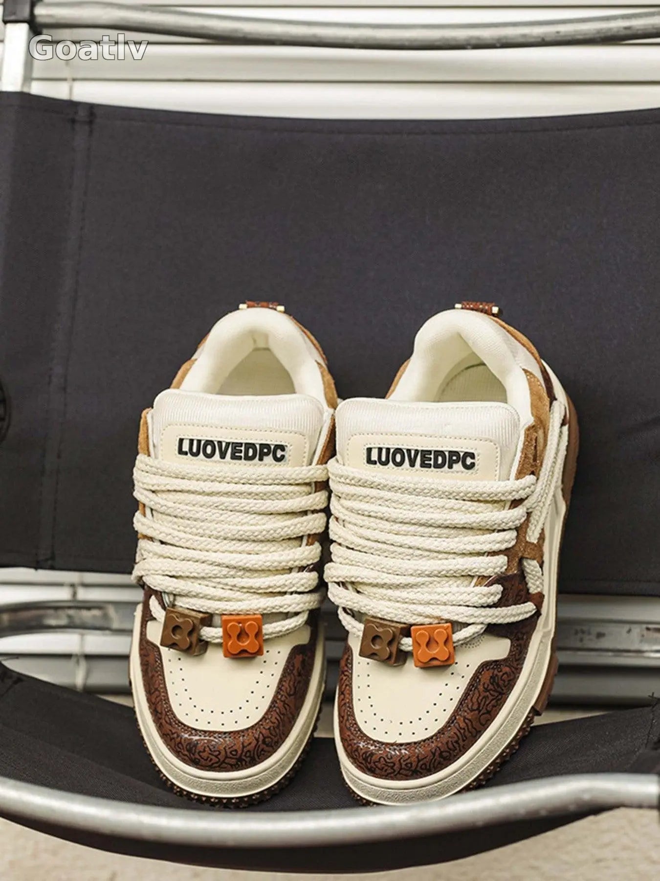 Sneakerhub Everything Goes With Casual Sneakers - 1931 - 1984