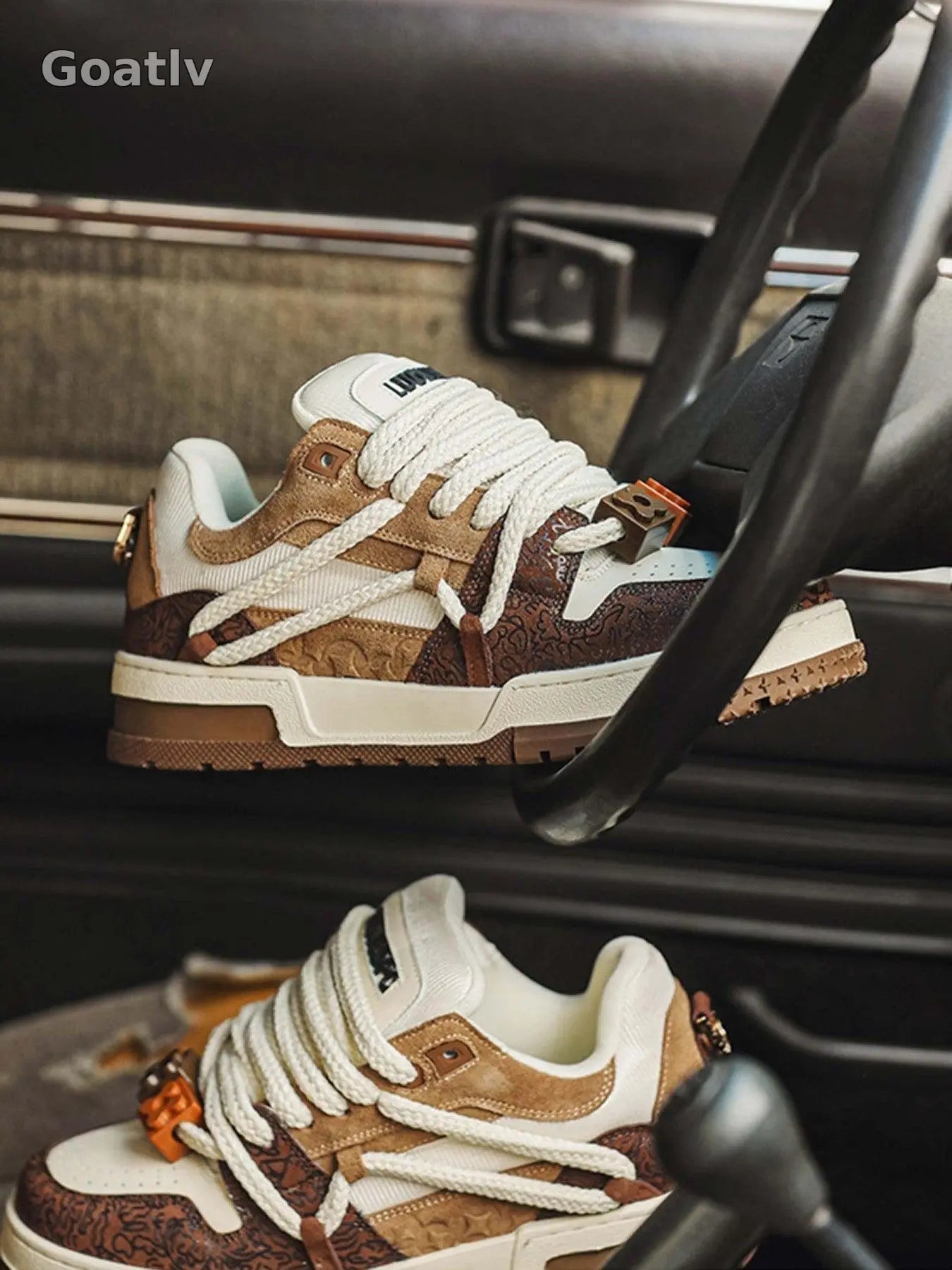 Sneakerhub Everything Goes With Casual Sneakers - 1931 - 1984