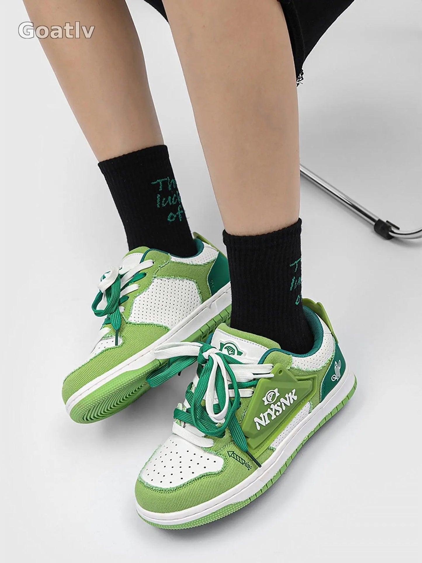 Sneakerhub Everything Goes With Casual Sneakers - 1984