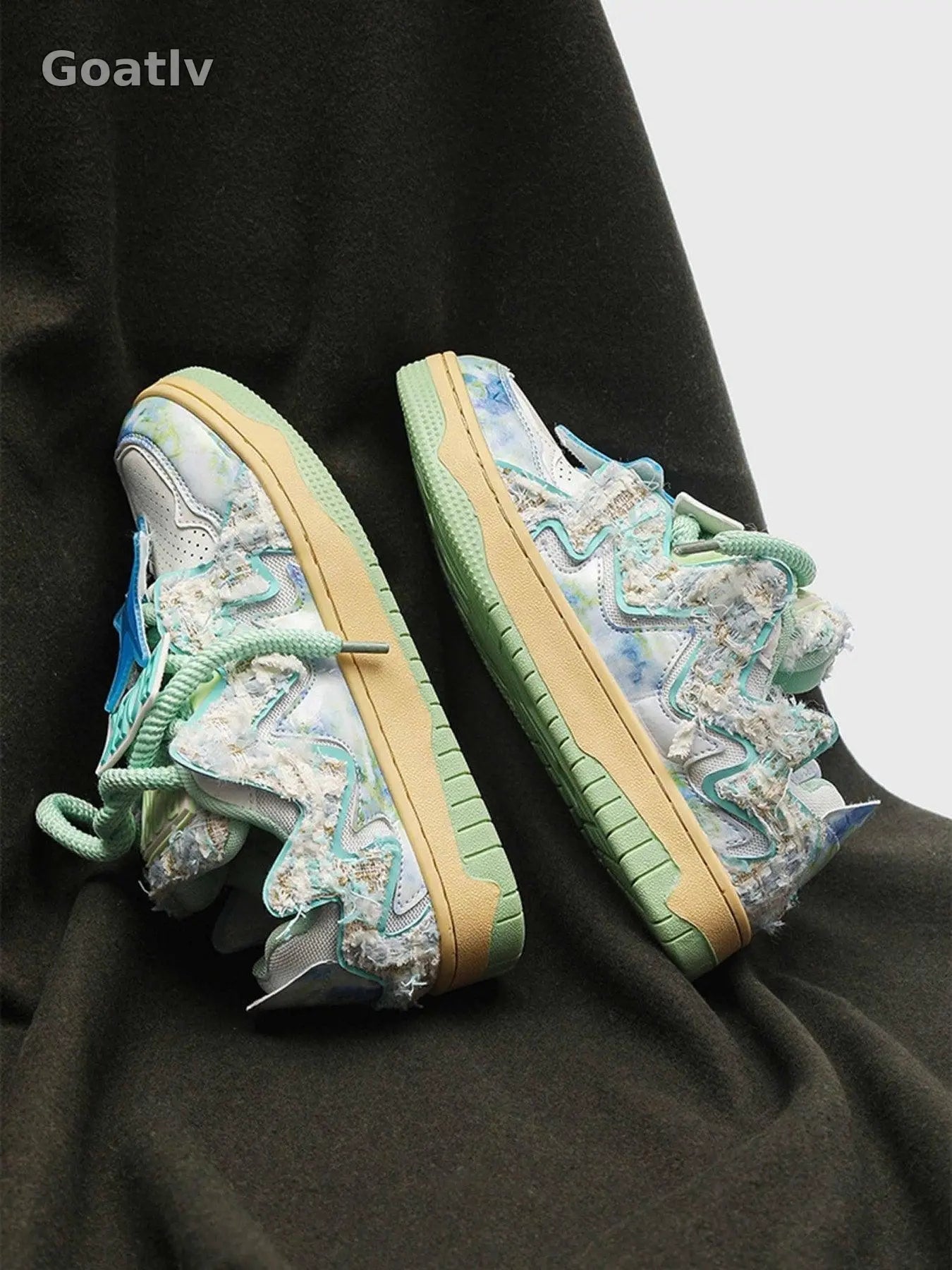 Sneakerhub Retro High Street Sneakers - 2011 - 1984