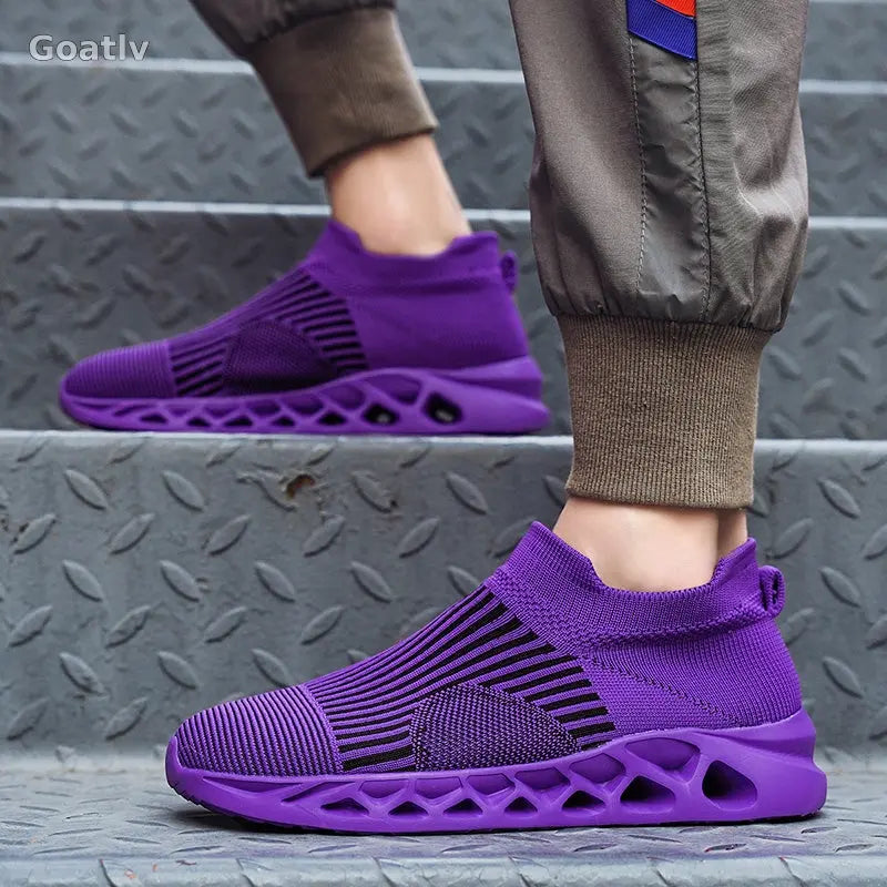 Strato Swift T4 Sneakers