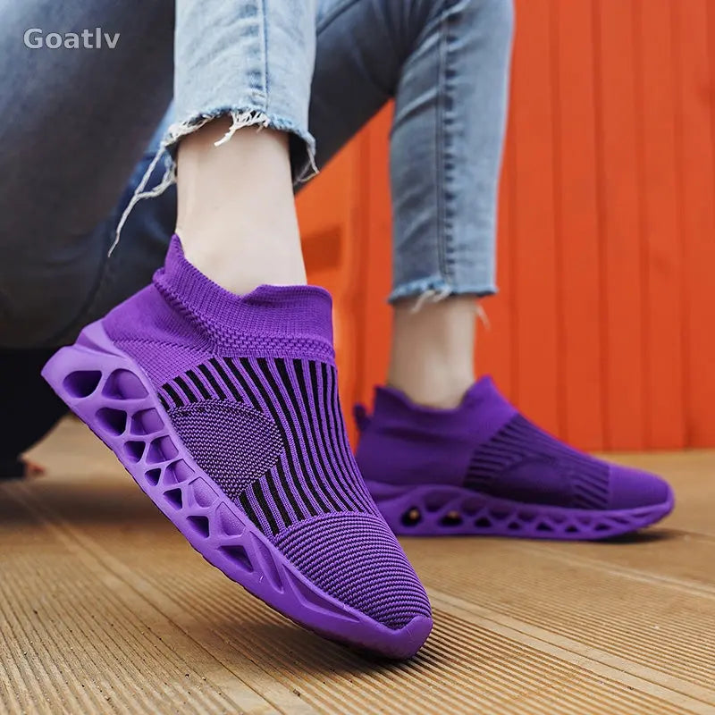 Strato Swift T4 Sneakers