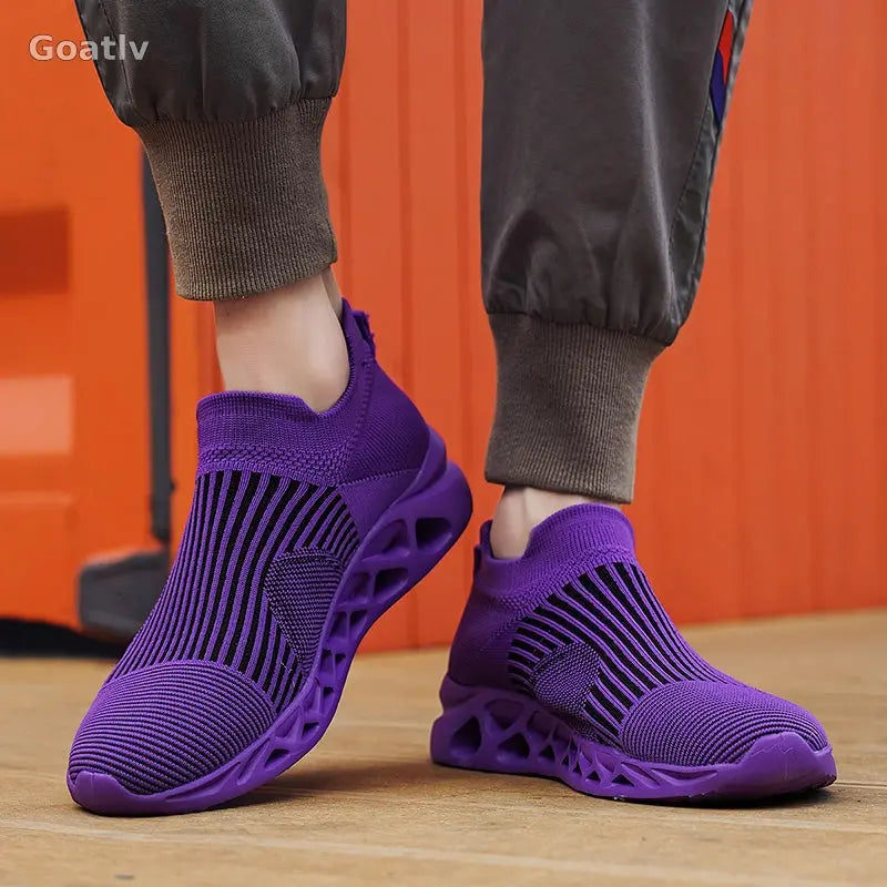 Strato Swift T4 Sneakers