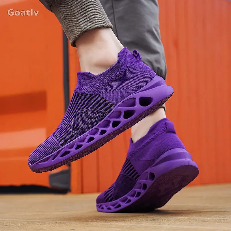 Strato Swift T4 Sneakers