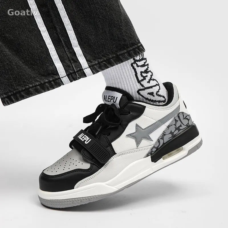 Summit Pulse T4 Sneakers