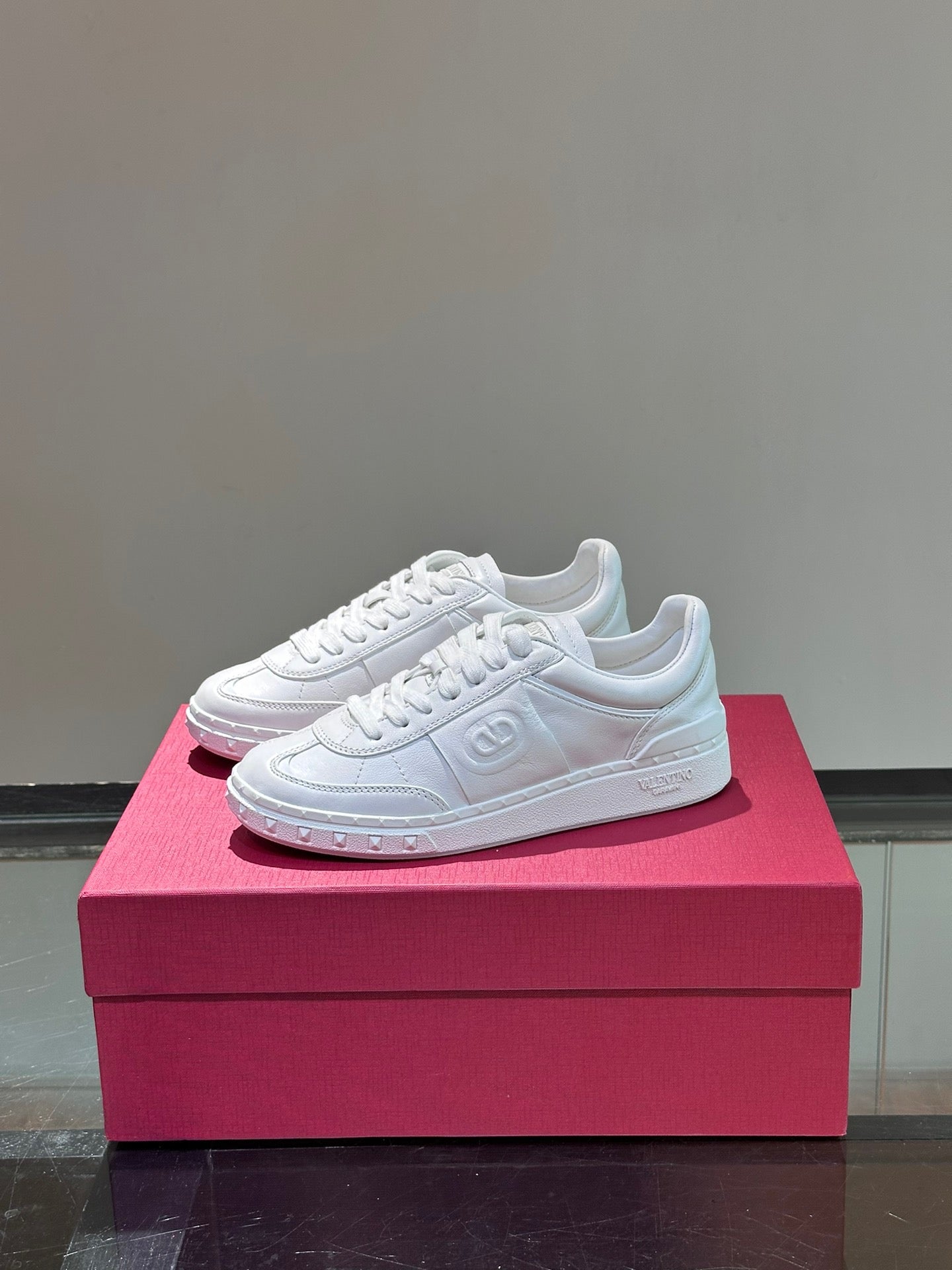 VAL White Shoes -176 Designer Sneakers