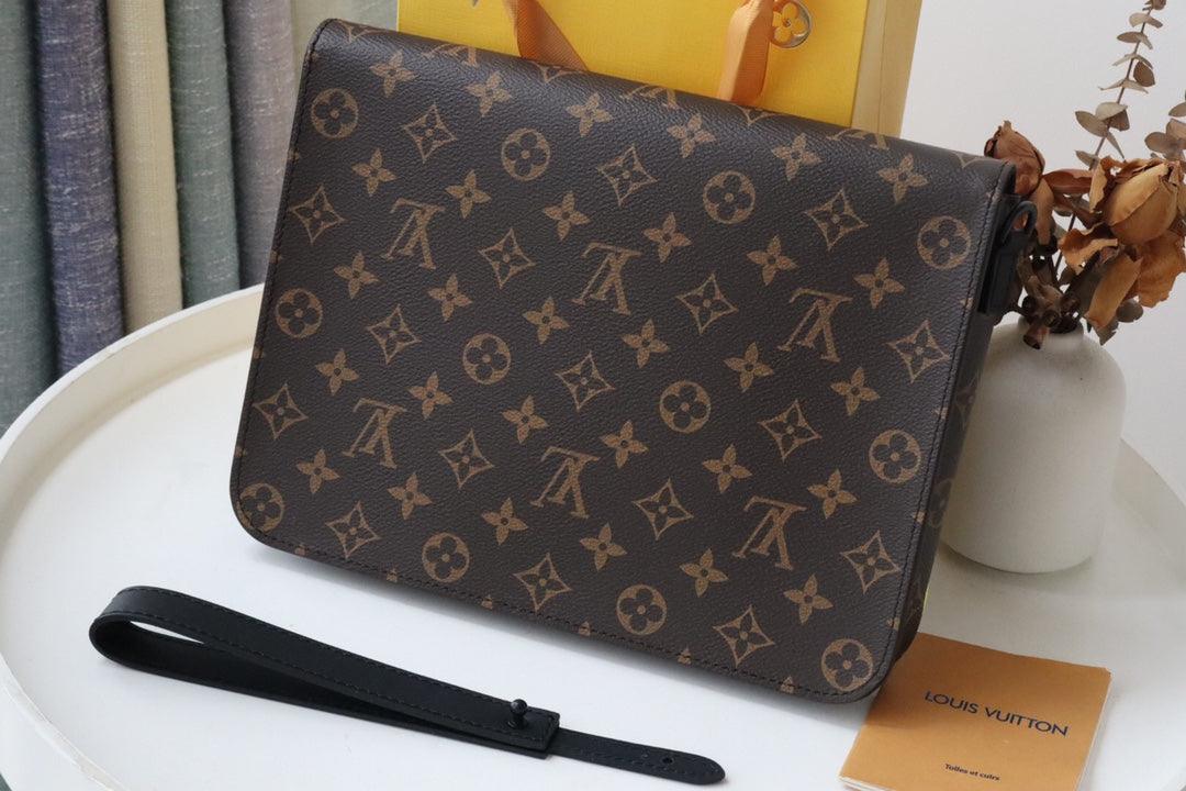 LV S LOCK A4 POUCH M80560 LUXURYSTEPSCO