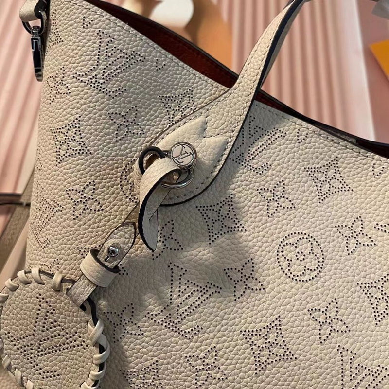 Luxury Bag LV Monogram M21849 sneakeronline