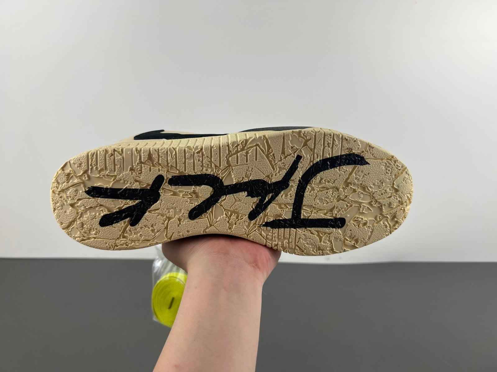 Custom Travis Scott x Jordan FZ8117-102