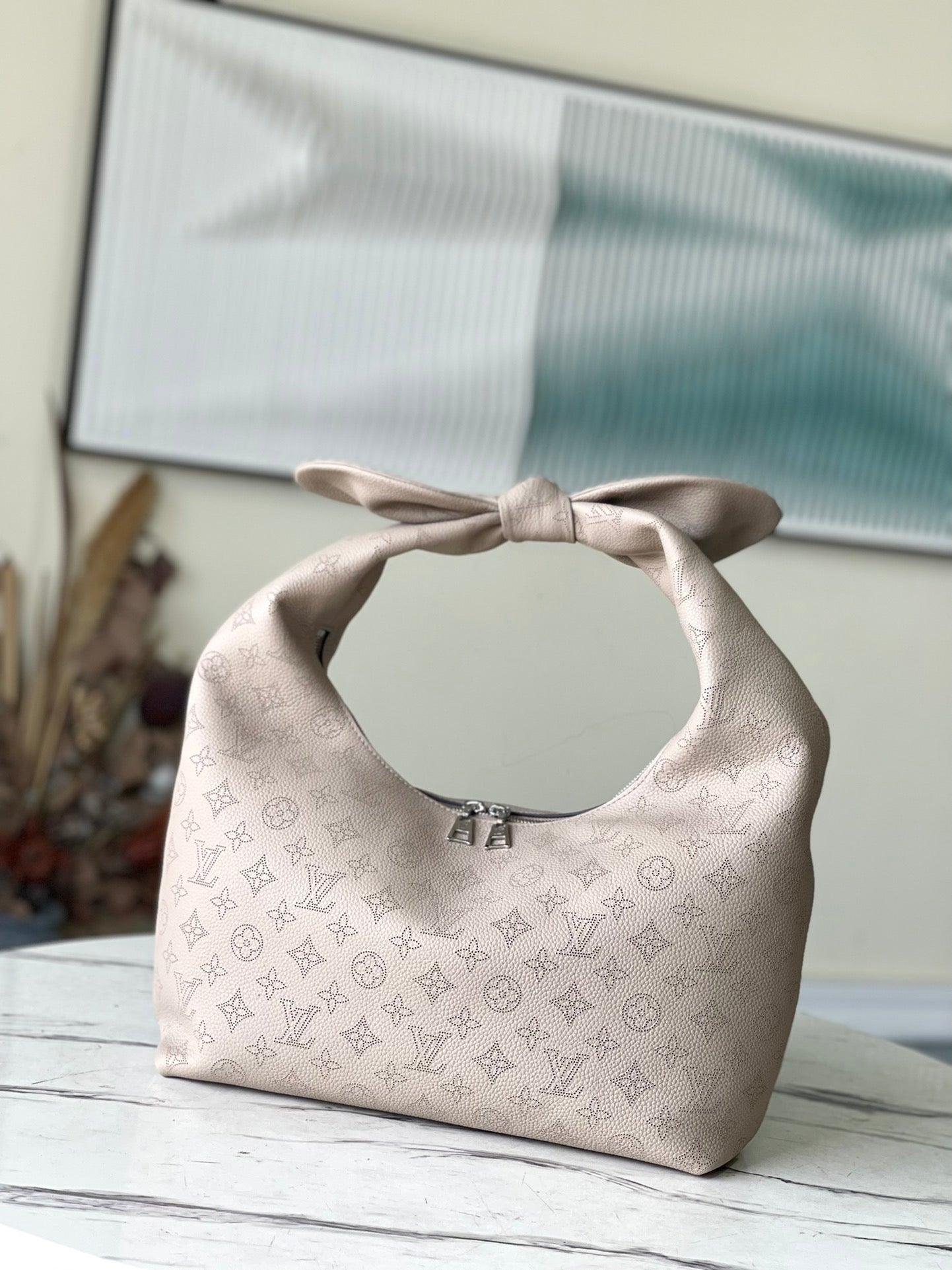 LV Monogram M20788 luxurysteps