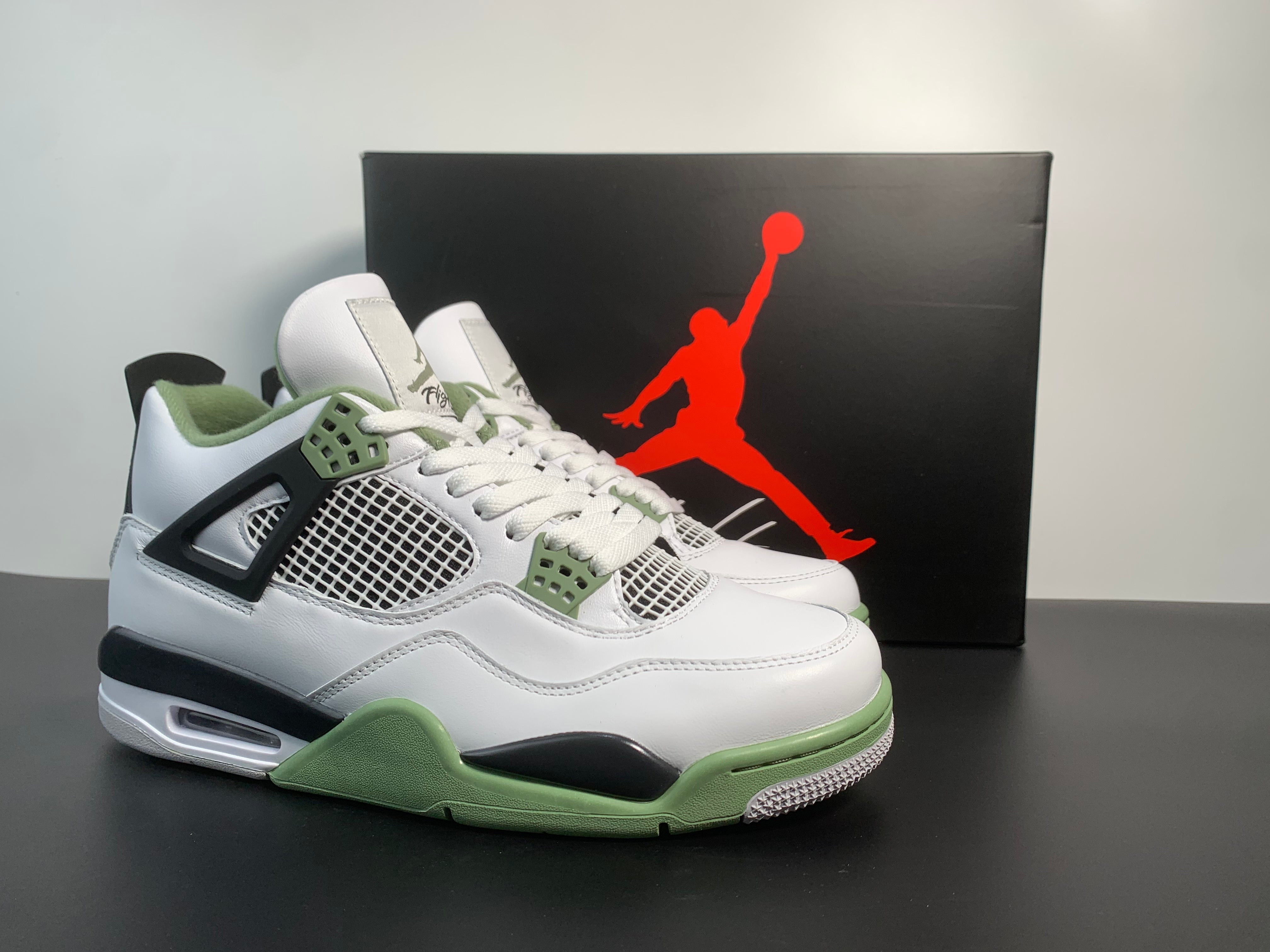 Wmns Air Jordan 4 Retro 'Seafoam'