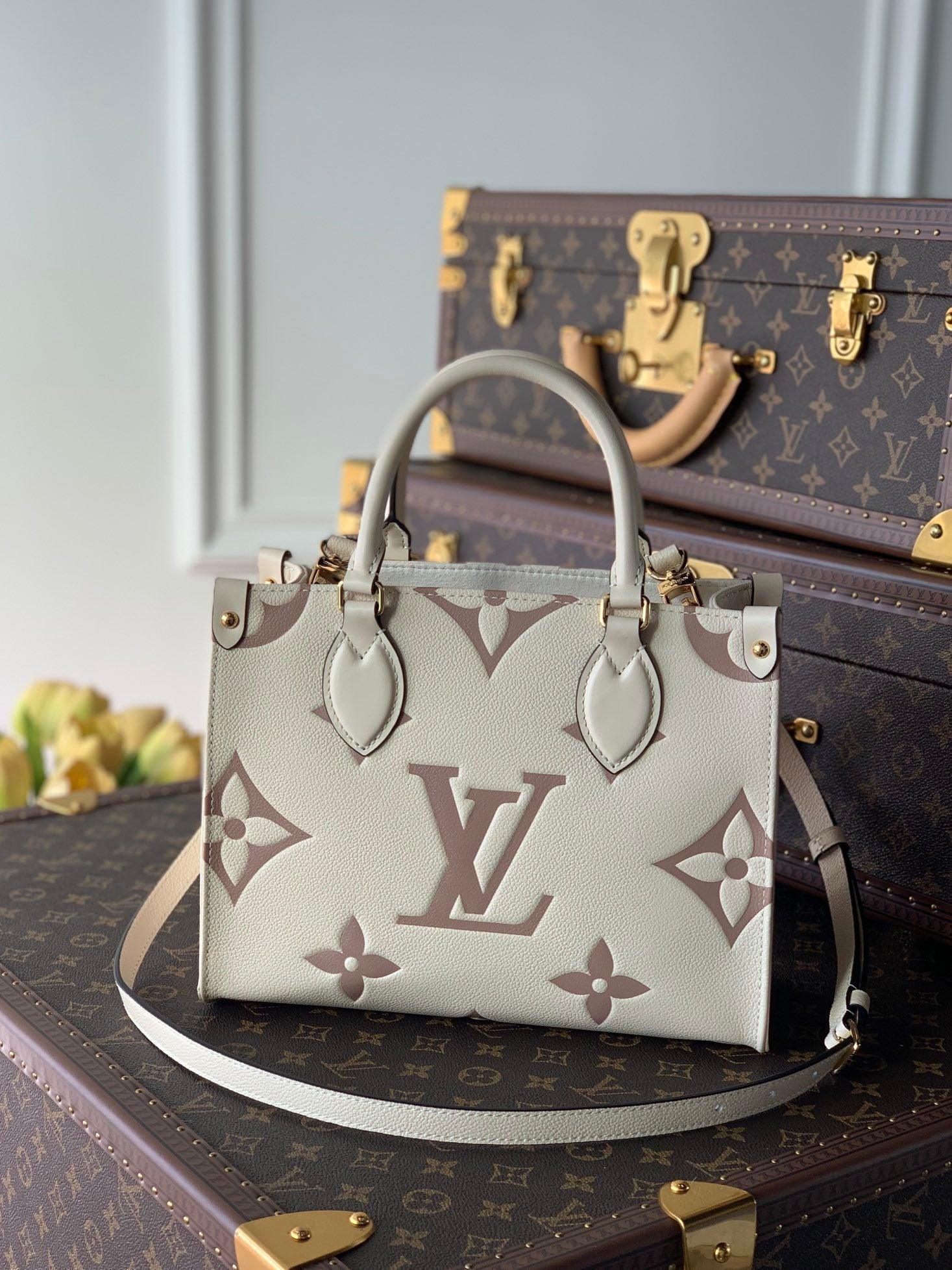 LV Onthego Monogram M45654 luxurysteps