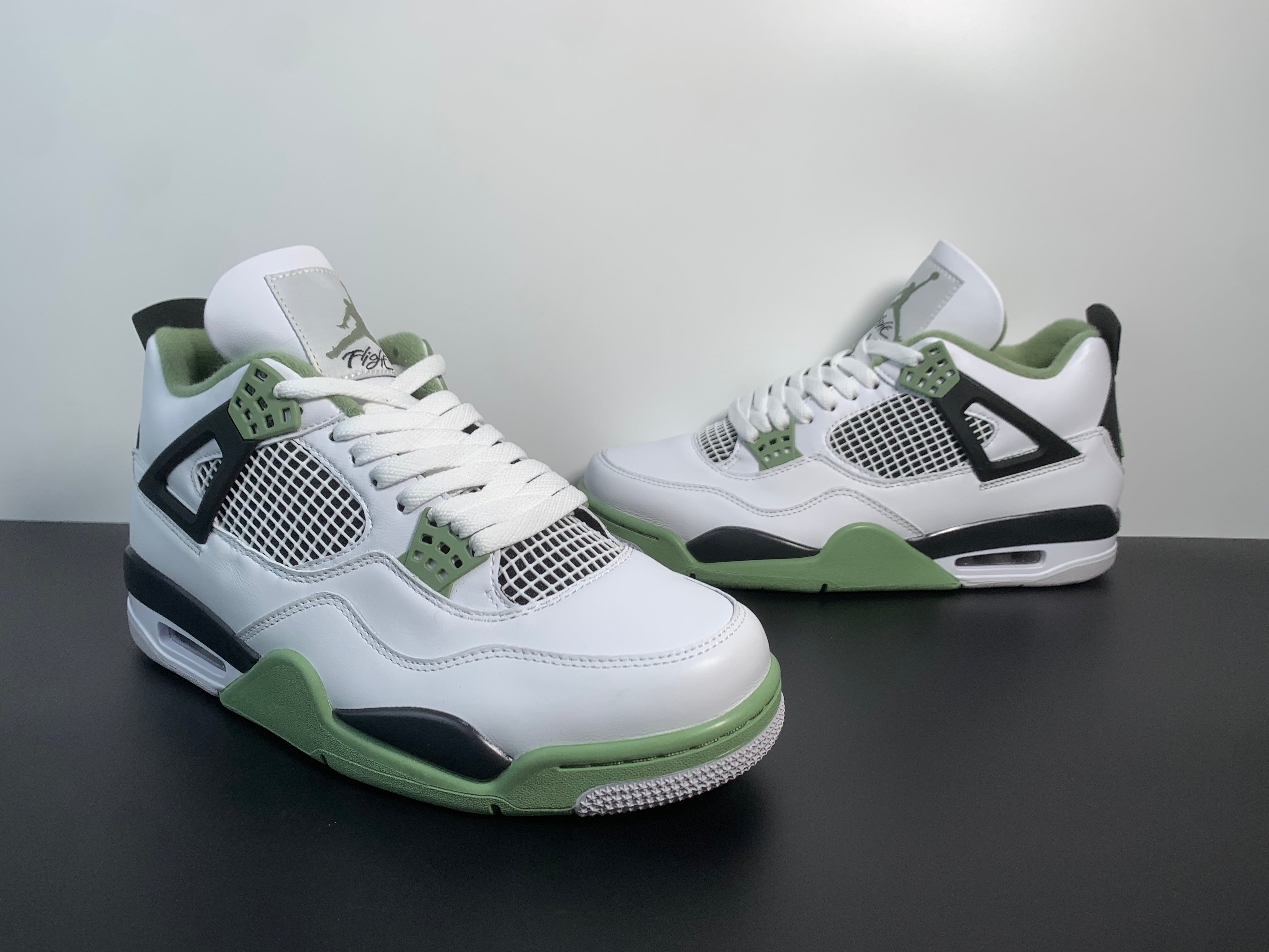 Wmns Air Jordan 4 Retro 'Seafoam'