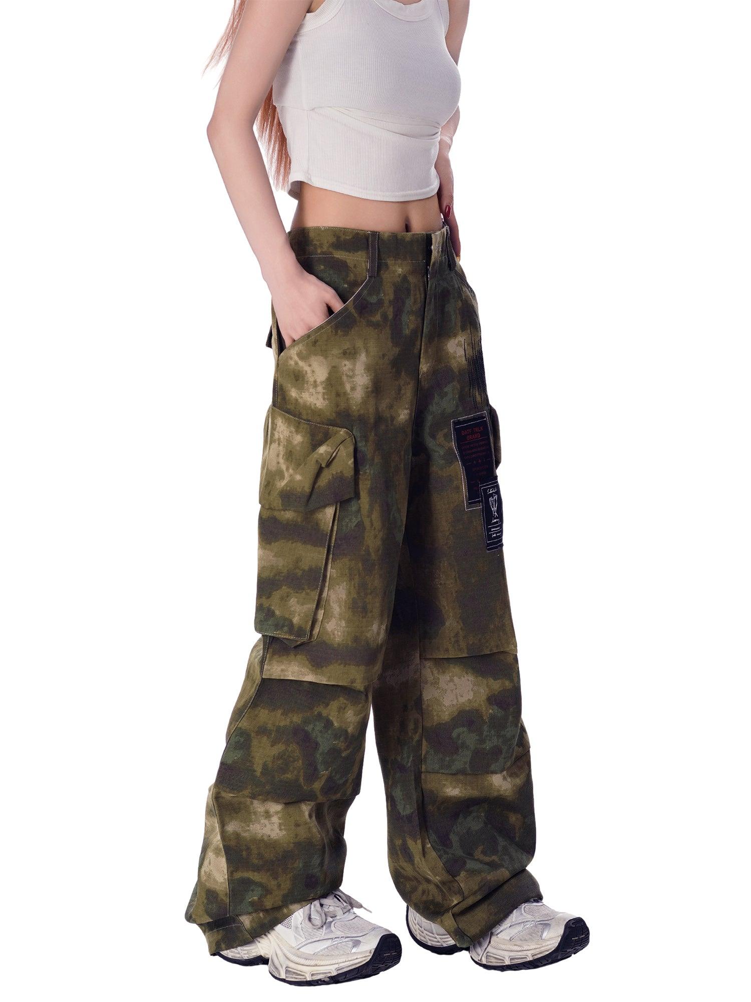 1984 High Street Badge Camouflage Multi-Pocket Pants