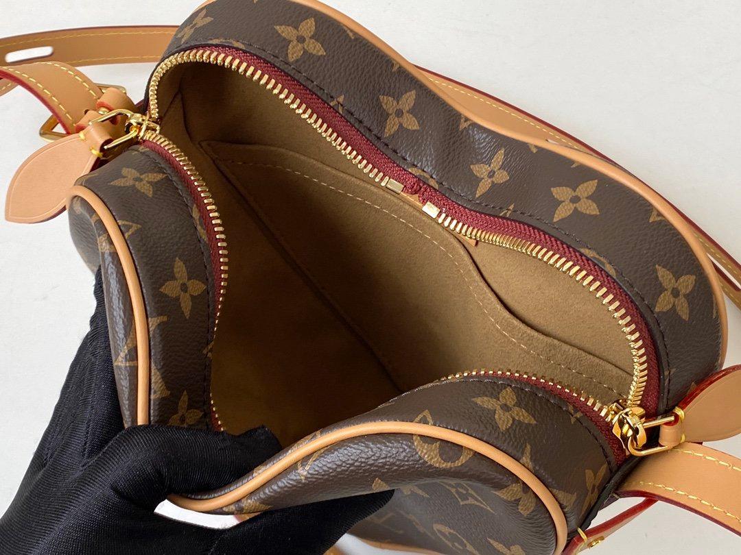 LV Game On Cœur MONOGRAM Nicolas Ghesquière A02 sneakeronline