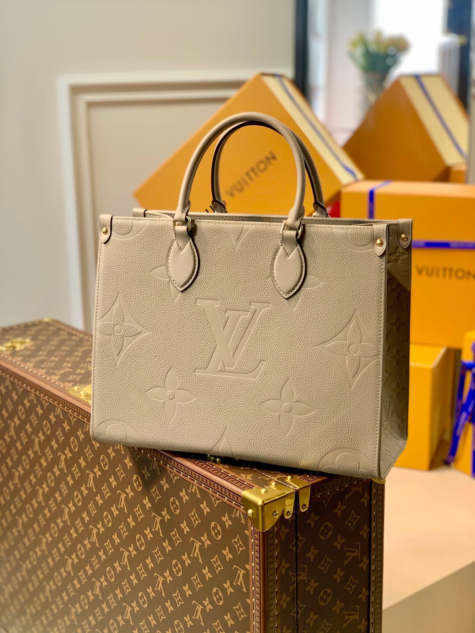 LV Onthego Monogram M45607 luxurysteps