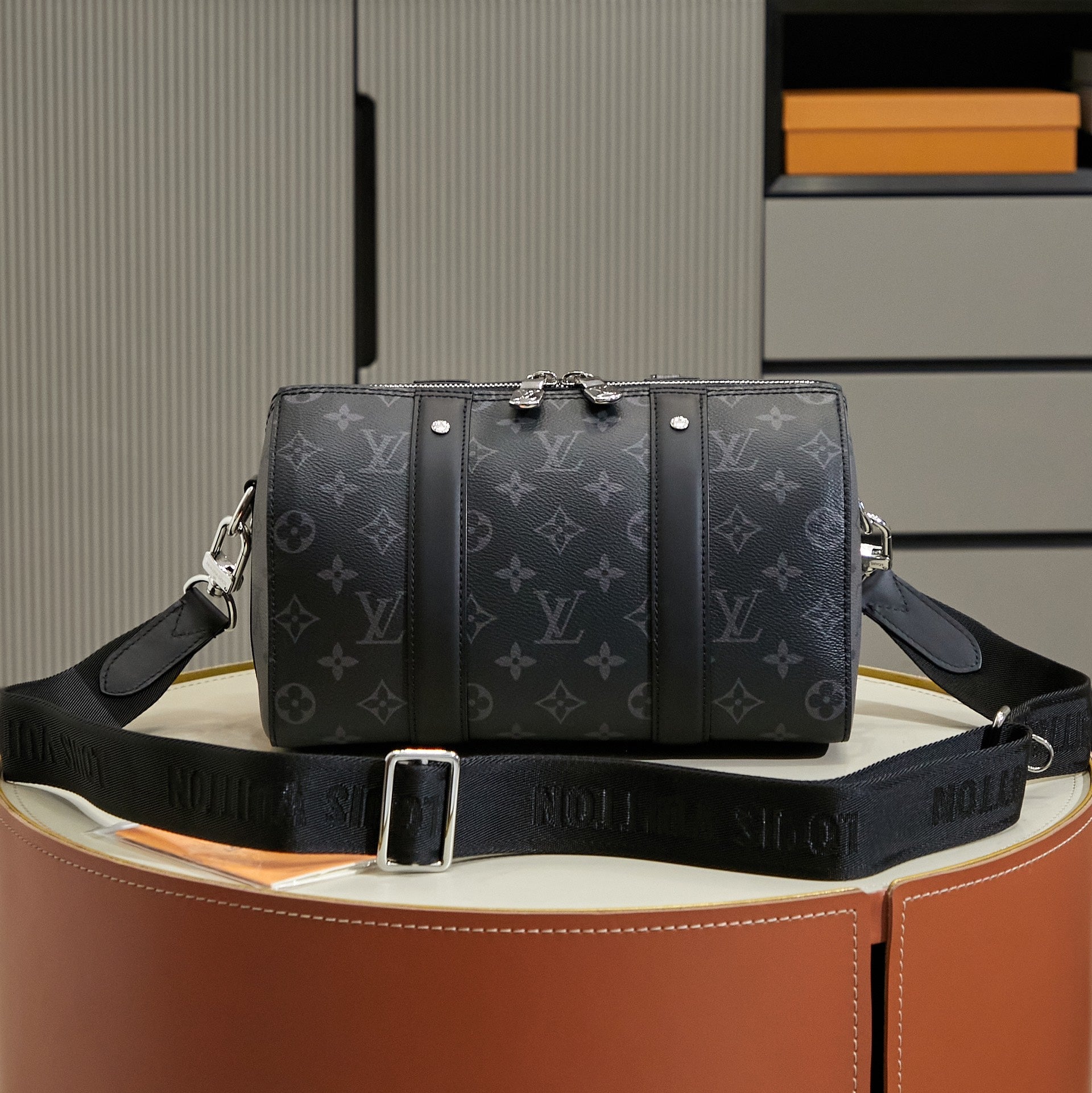 New Fashion Bags LV Monogram Eclipse City Keepall 25 sneakeronline