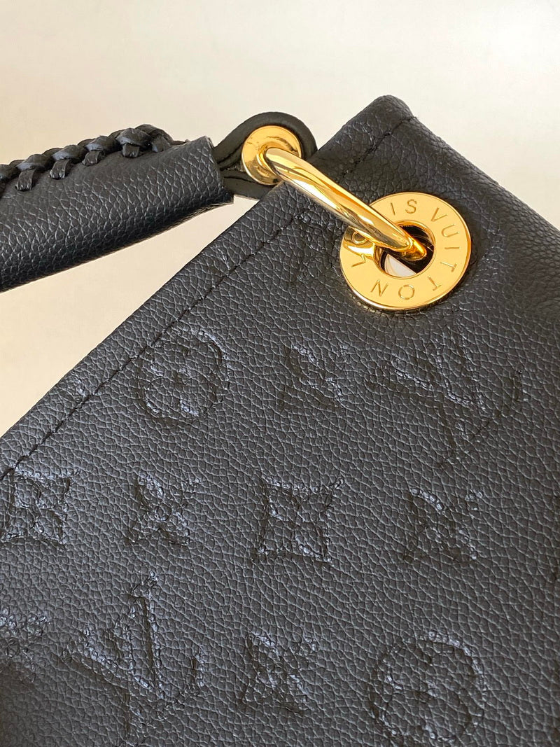 Luxury Bag LV Monogram M43237 sneakeronline