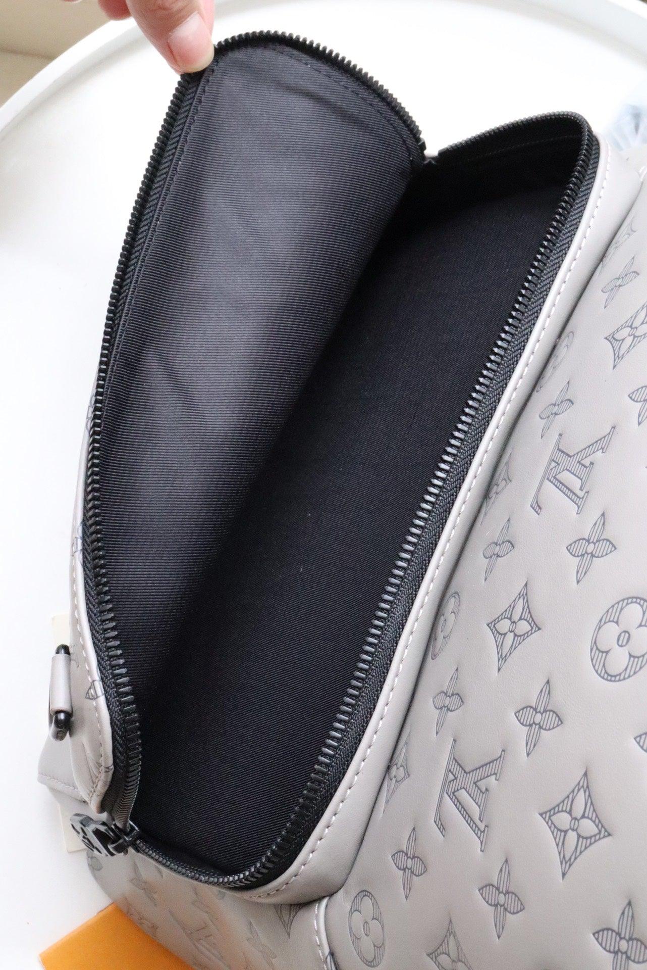 SO - LV RACER BACKPACK M46105 luxurysteps