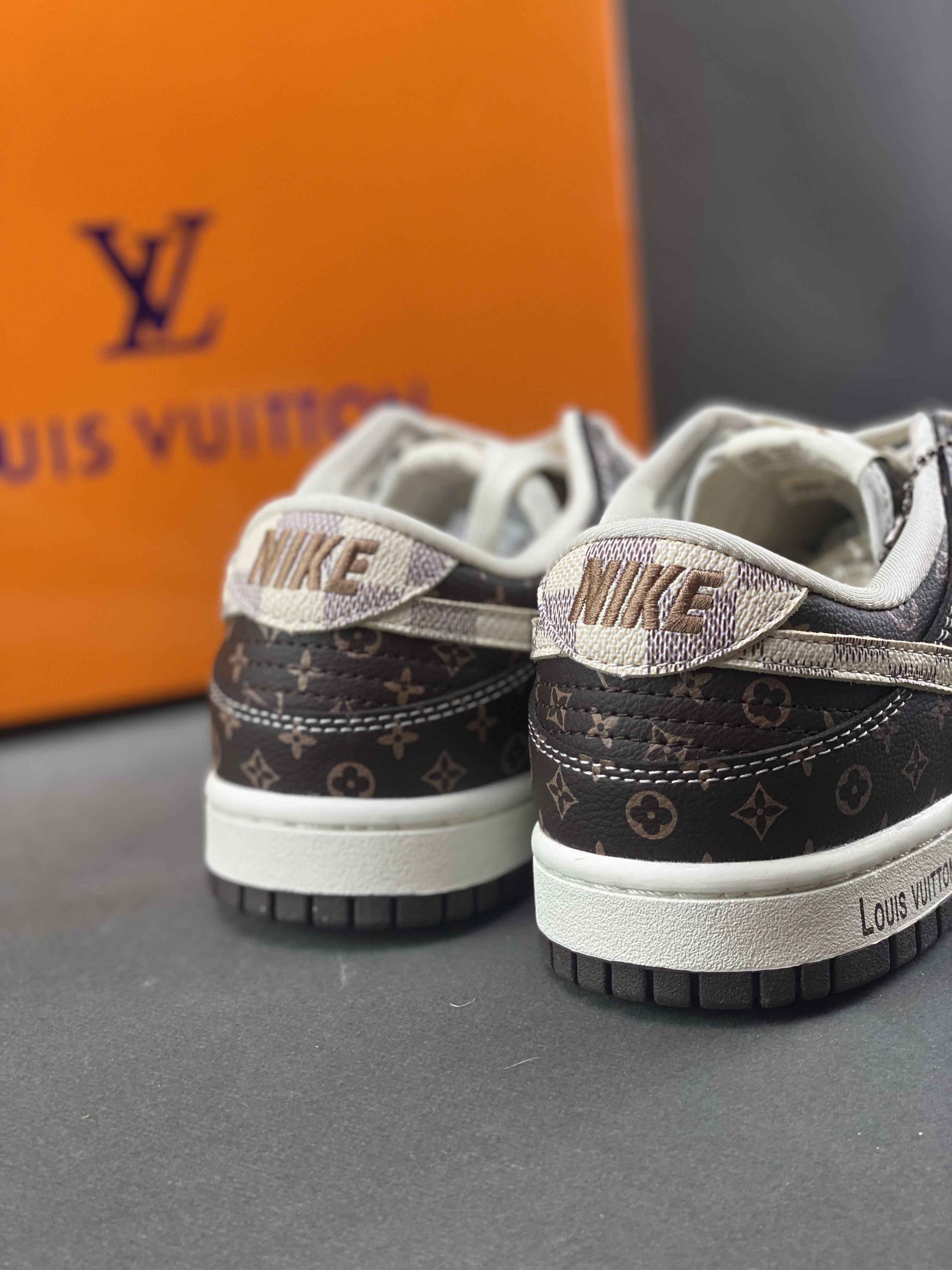 Custom Air Jordan 1 x LV SJ2068-255