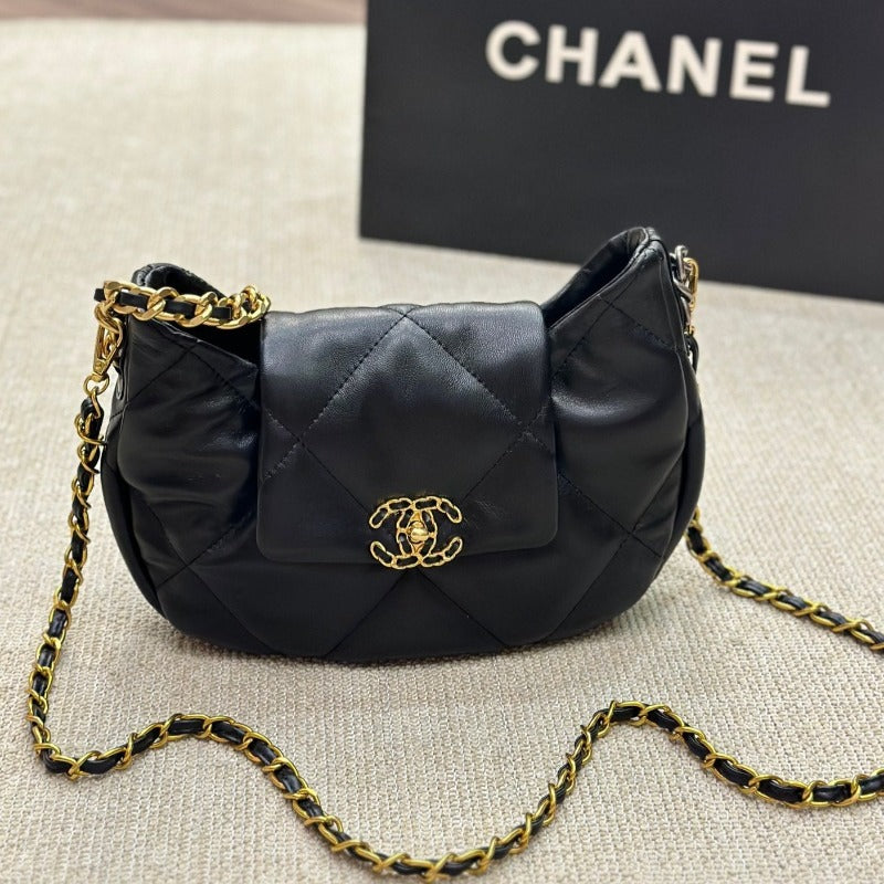 1984 - CC Hobo Chain Bag Black