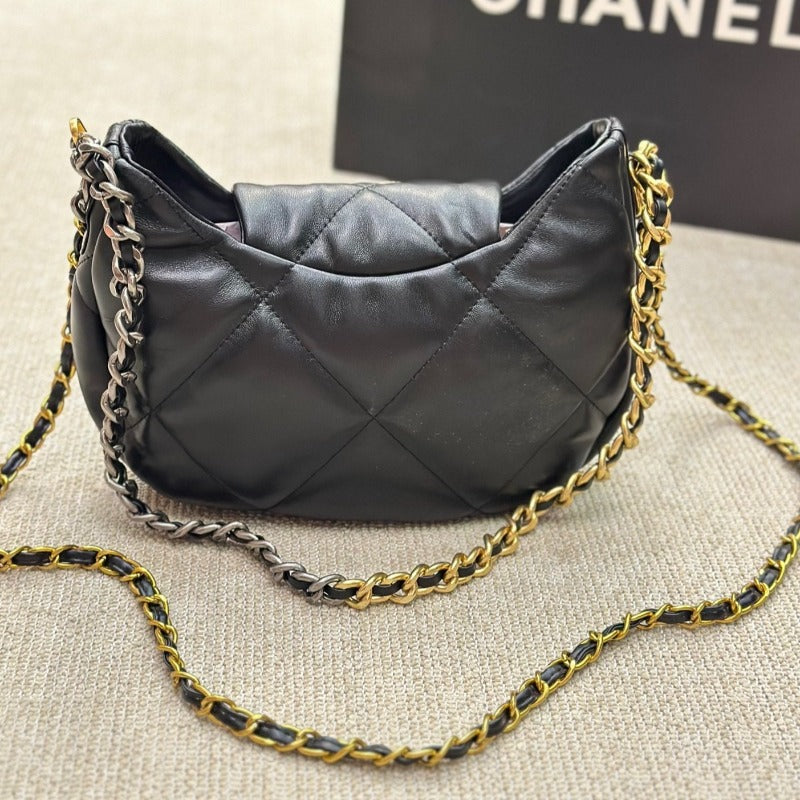 1984 - CC Hobo Chain Bag Black